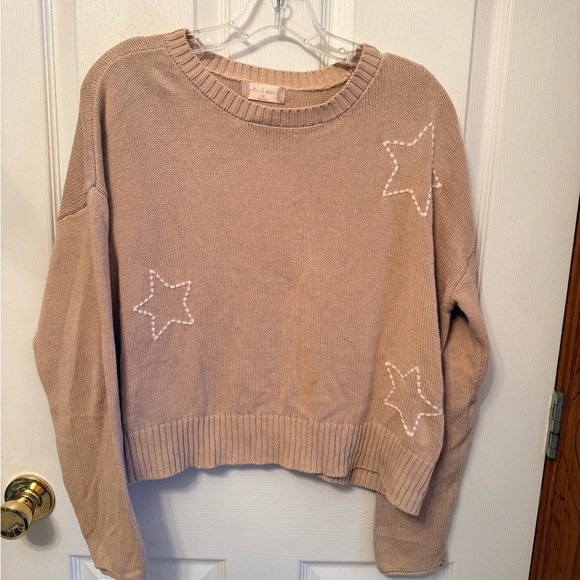 Altar'd State Sweaters - Alter’d Estate Women’s Beige Star Sweater Size M
Excellent Condition